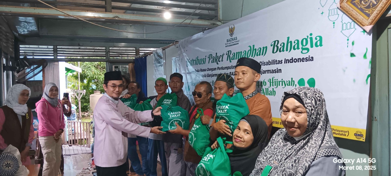 Baznas Kota Banjarmasin Salurkan 50 Paket Sembako untuk Penyandang Disabilitas